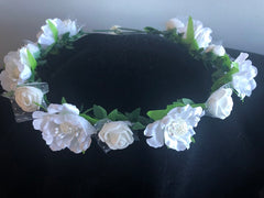 Flowers - Wreath White Flowers with Green Leaves