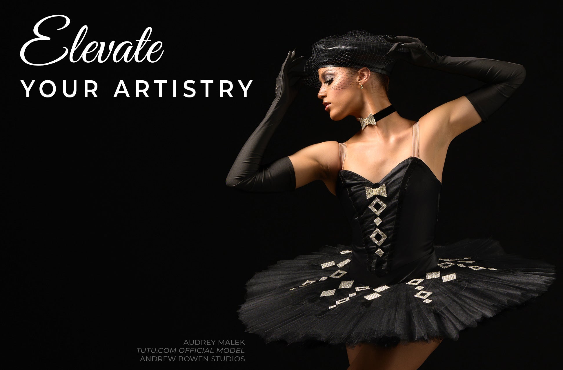 バレエコスチューム Ballet tutu costume Tutu costume adorned with opulent gold embellishments, exuding a